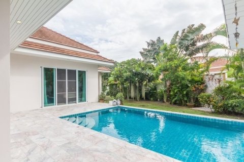 Casa de 3 dormitorios en Hua Hin, Tailandia № 125343 - foto 13