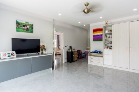 Casa de 7 dormitorios en Hua Hin, Tailandia № 125347 - foto 12