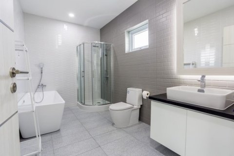Casa de 7 dormitorios en Hua Hin, Tailandia № 125347 - foto 13