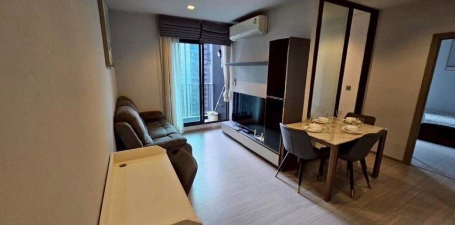 Condominio de 2 dormitorios en Nonthaburi, Tailandia № 132515