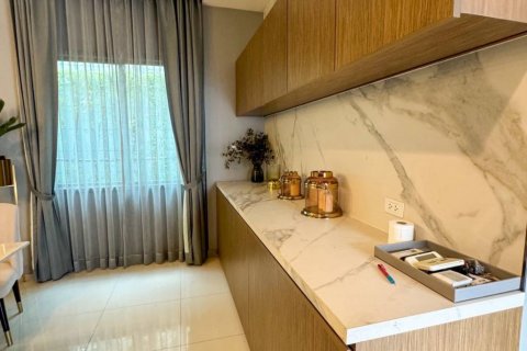 Casa de 3 dormitorios en Pak Kret, Tailandia № 132510 - foto 7