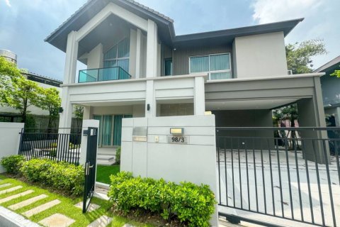 Casa de 3 dormitorios en Pak Kret, Tailandia № 132510