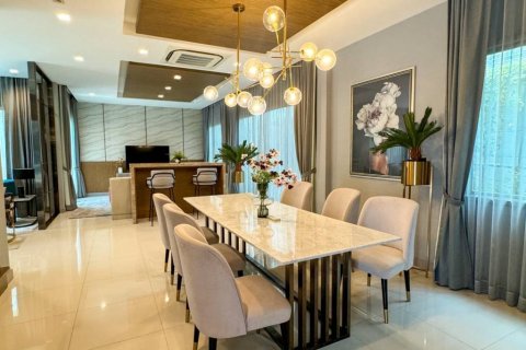 Casa de 3 dormitorios en Pak Kret, Tailandia № 132510 - foto 2