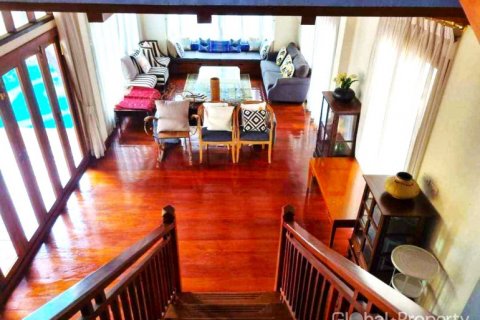 Casa de 4 dormitorios en Pattaya, Tailandia № 132339 - foto 13