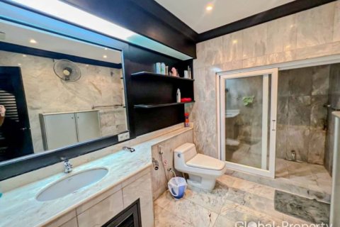 Condominio de 1 dormitorio en Pattaya, Tailandia № 132340 - foto 16
