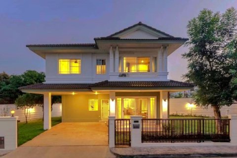 Casa de 3 dormitorios en Chiang Mai, Tailandia № 126328 - foto 20