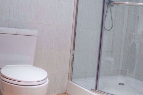 Condominio de 1 dormitorio en Bang Rak, Bangkok, Tailandia № 76147 - foto 10