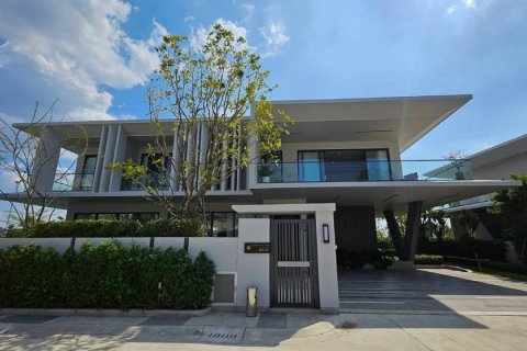 Chalet de 4 dormitorios en Gloria villas, Pattaya, Tailandia № 84996