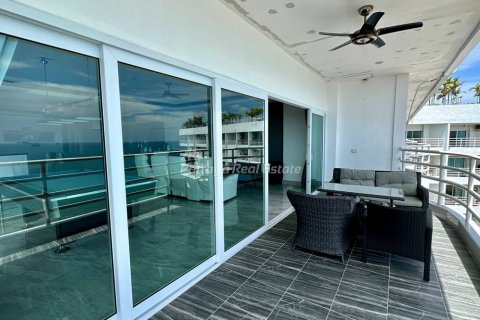 Condominio de 3 dormitorios en Pattaya, Tailandia № 125717 - foto 20