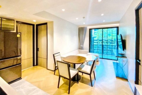 Condo in Bangkok, Thailand, 2 bedrooms  № 124705