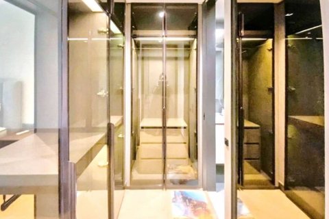 Condo in Bangkok, Thailand, 2 bedrooms № 124705 - photo 7