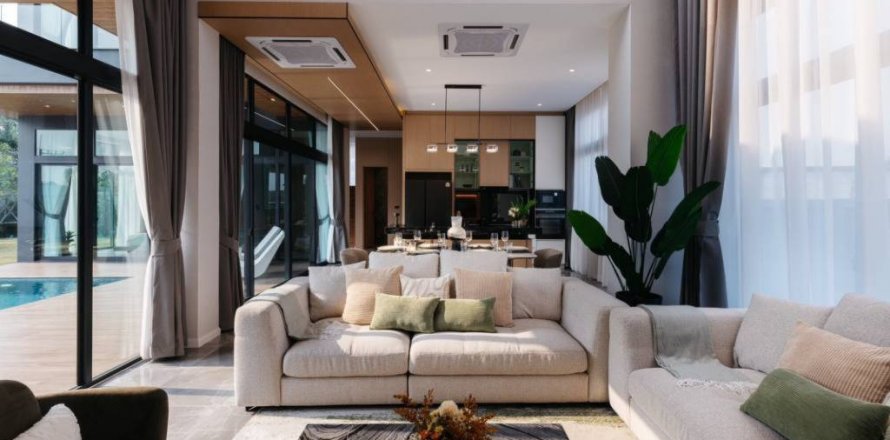 Chalet de 6 dormitorios en Pattaya, Tailandia № 124707