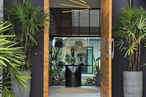 Casa de 4 dormitorios en Pattaya, Tailandia № 120581 - foto 10