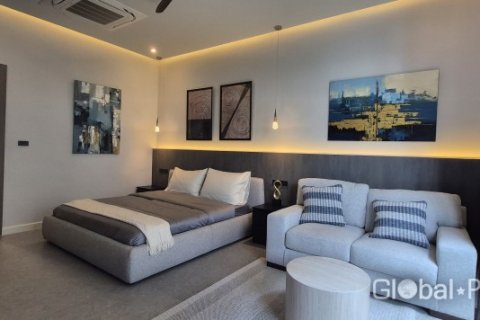 Casa de 4 dormitorios en Pattaya, Tailandia № 120581 - foto 28