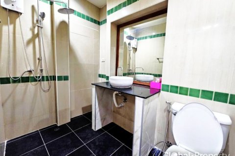 Casa de 3 dormitorios en Pattaya, Tailandia № 120579 - foto 13