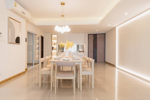 Condominio de 3 dormitorios en Bangkok, Tailandia № 132893 - foto 4
