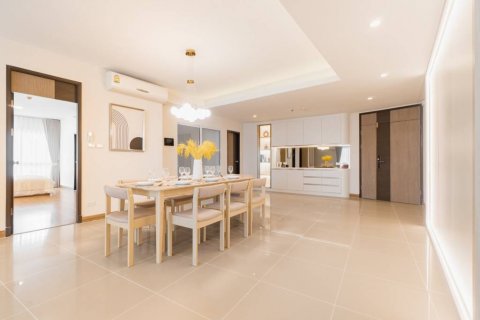 Condominio de 3 dormitorios en Bangkok, Tailandia № 132893 - foto 3