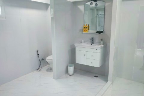 Casa de 4 dormitorios en Pattaya, Tailandia № 81347 - foto 15