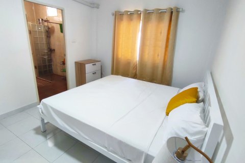 Casa de 4 dormitorios en Pattaya, Tailandia № 81347 - foto 20