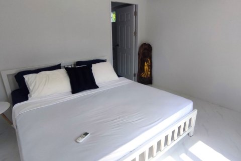 Casa de 4 dormitorios en Pattaya, Tailandia № 81347 - foto 17
