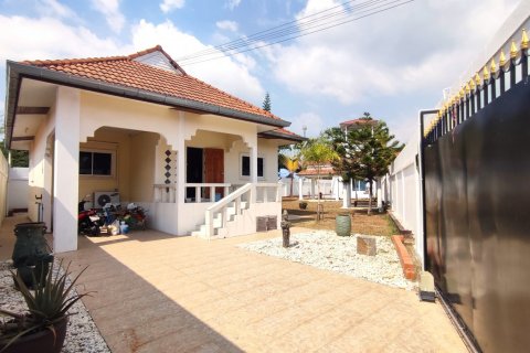 Casa de 4 dormitorios en Pattaya, Tailandia № 81347