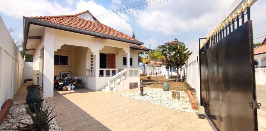 Casa de 4 dormitorios en Pattaya, Tailandia № 81347