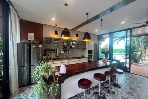 Chalet de 5 dormitorios en Pran Buri, Tailandia № 119386 - foto 5