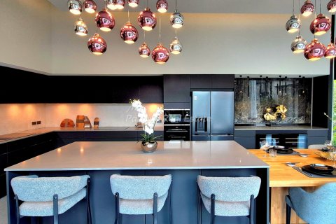 Casa de 4 dormitorios en Bang Lamung, Tailandia № 123468 - foto 7