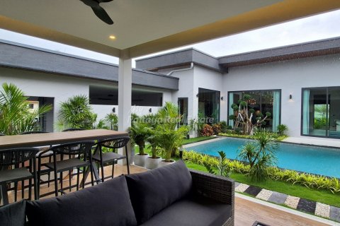 Casa de 4 dormitorios en Bang Lamung, Tailandia № 123468 - foto 4
