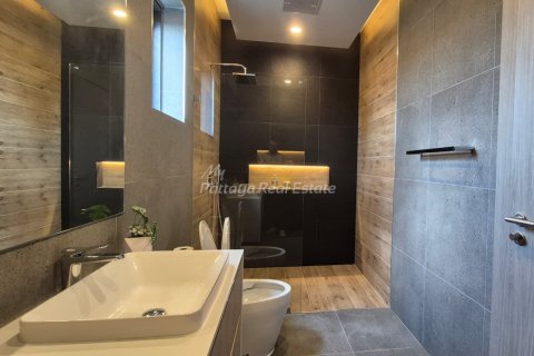 Casa de 4 dormitorios en Bang Lamung, Tailandia № 123468 - foto 12