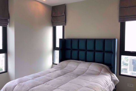 Condominio de 3 dormitorios en Watthana, Bangkok, Tailandia № 77104 - foto 16