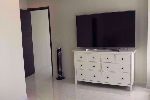 Condominio de 3 dormitorios en Watthana, Bangkok, Tailandia № 77104 - foto 14