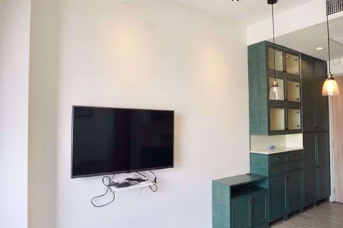 Condominio de 2 dormitorios en Huai Khwang, Bangkok, Tailandia № 77125 - foto 3
