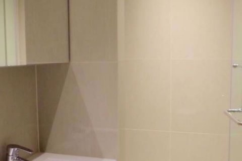 Condominio de 2 dormitorios en Watthana, Bangkok, Tailandia № 77106 - foto 11