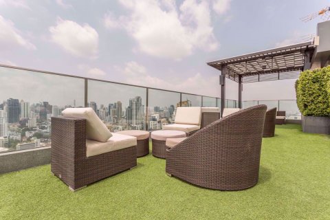Condominio de 2 dormitorios en Watthana, Bangkok, Tailandia № 77106 - foto 17