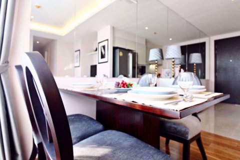 Condominio de 2 dormitorios en Watthana, Bangkok, Tailandia № 77107 - foto 6