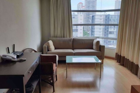 Condominio de 2 dormitorios en Khlong Toei, Bangkok, Tailandia № 77123 - foto 2