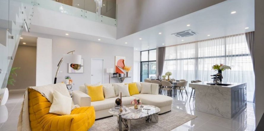 Chalet de 4 dormitorios en Pattaya, Tailandia № 125929