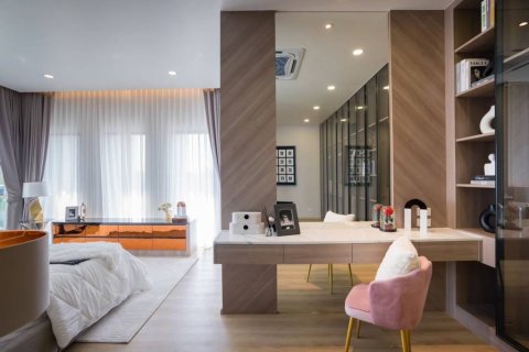 Chalet de 4 dormitorios en Pattaya, Tailandia № 125930 - foto 9