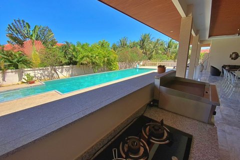 Casa de 3 dormitorios en Hua Hin, Tailandia № 125445 - foto 4