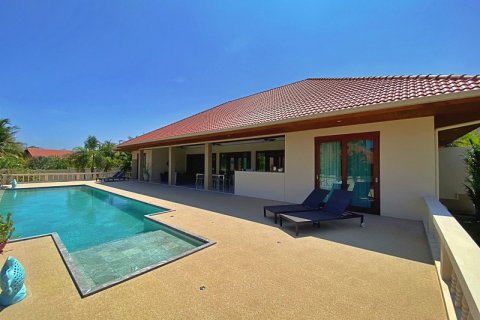 Casa de 3 dormitorios en Hua Hin, Tailandia № 125445