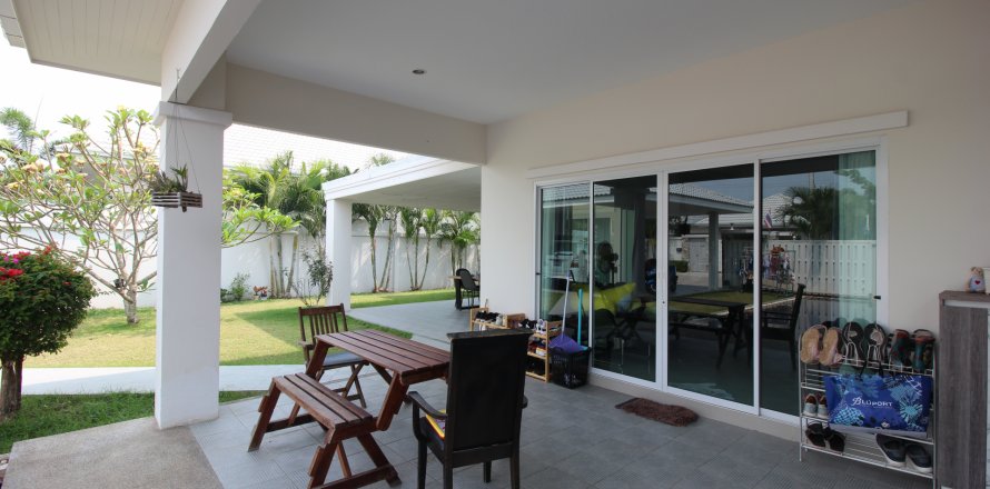 Casa de 3 dormitorios en Hua Hin, Tailandia № 125531
