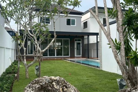 Villa in Phuket, Thailand 3 Schlafzimmer № 132909