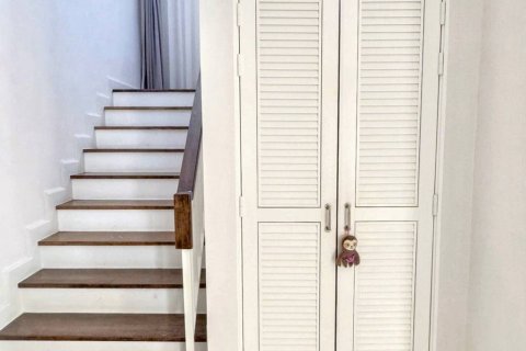 Casa de 4 dormitorios en Bangkok, Tailandia № 132907 - foto 6