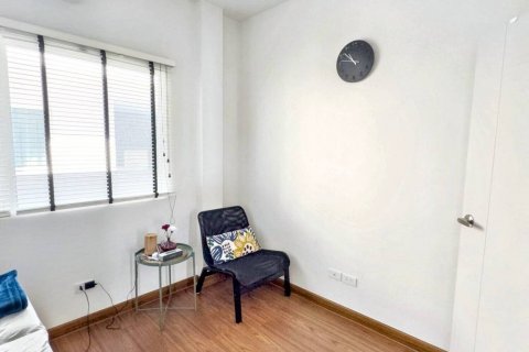 Casa de 4 dormitorios en Bangkok, Tailandia № 132907 - foto 10