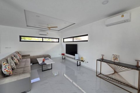 Chalet de 3 dormitorios en Surat Thani, Tailandia № 126603 - foto 10
