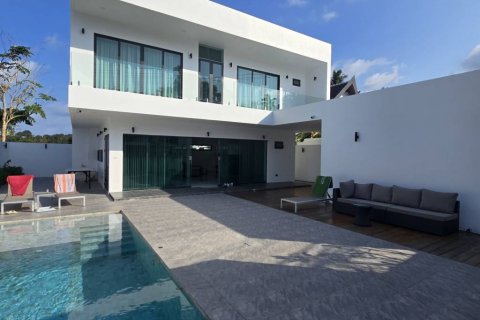 Chalet de 3 dormitorios en Surat Thani, Tailandia № 126603