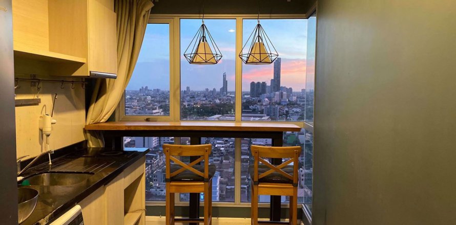 Condominio de 1 dormitorio en Bangkok, Tailandia en Rhythm Sathorn - Narathiwas № 77587