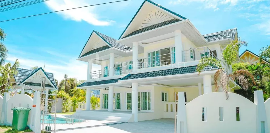 Casa de 3 dormitorios en Rawai, Tailandia № 131235