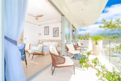 Casa de 5 dormitorios en Nai Harn Beach, Tailandia № 131230 - foto 21